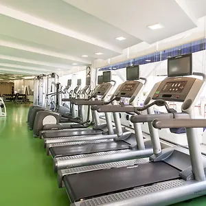 Al Barsha By Ihg מלון