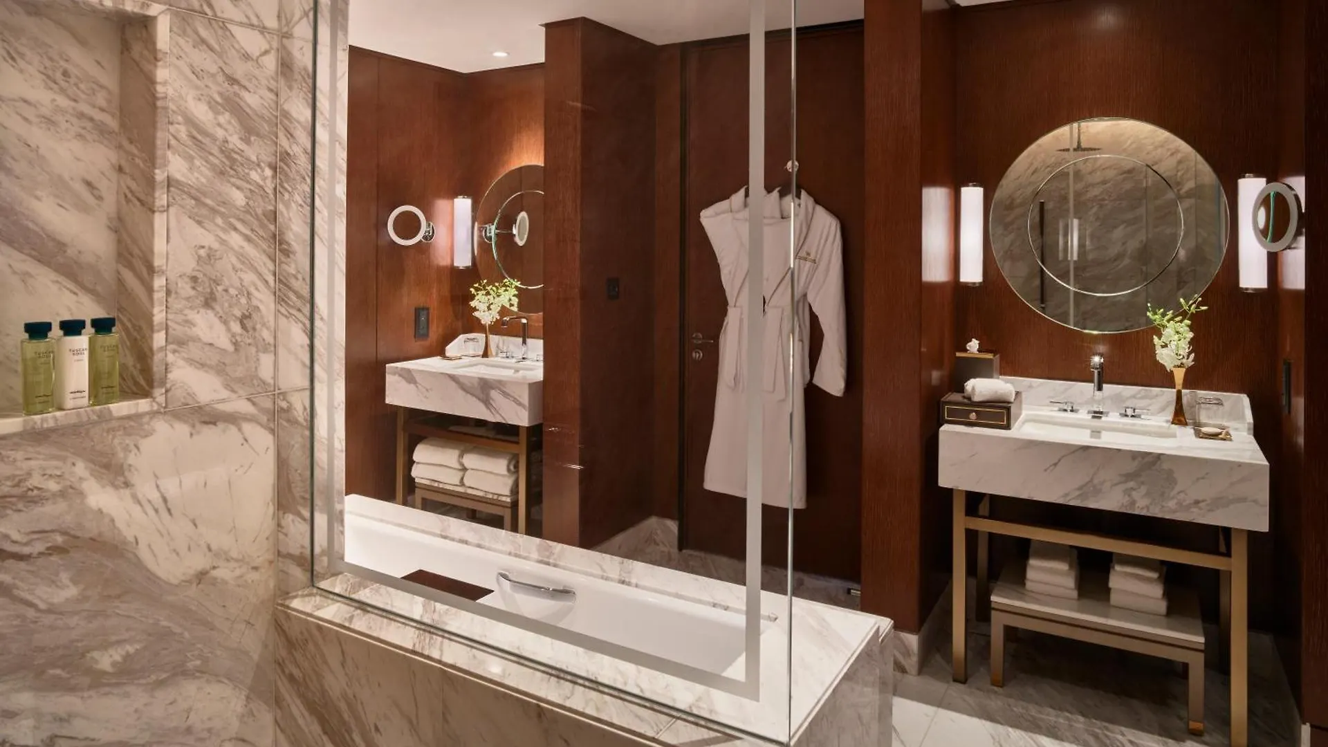 Waldorf Astoria Dubai International Financial Centre Hotel 5*,